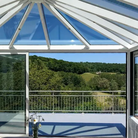 Maison Typique Au Pied Du Chateau De Avec Cheminee, Grand Jardin Et Equipements Modernes - Fr-1-611-57 * Lafauche