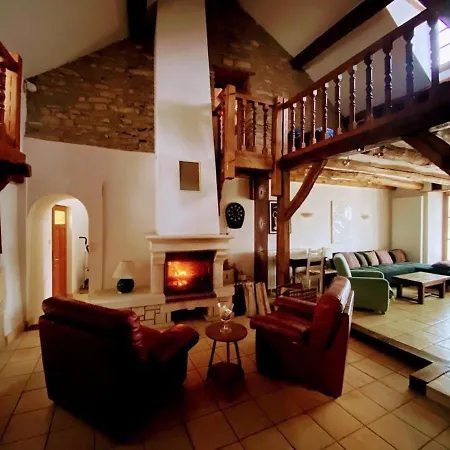 Maison Typique Au Pied Du Chateau De Avec Cheminee, Grand Jardin Et Equipements Modernes - Fr-1-611-57