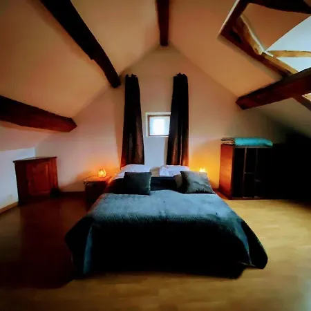 Holiday home Maison Typique Au Pied Du Chateau De Avec Cheminee, Grand Jardin Et Equipements Modernes - Fr-1-611-57 *